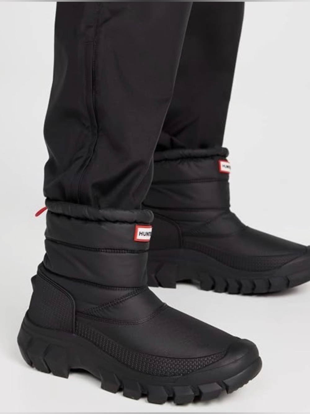 NWT Hunter Women's Intrepid Short Snow Boot
Black/Red, Size US 7 - Picture 3 of 15